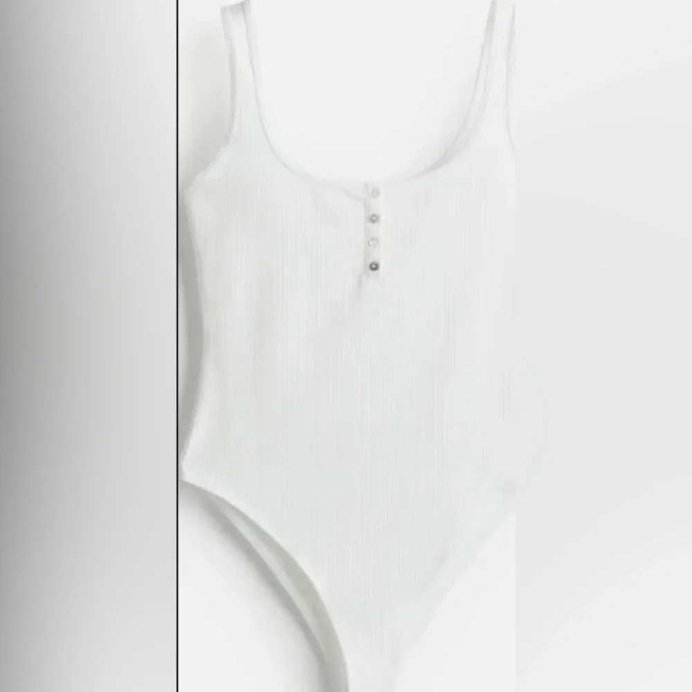 H&M - Picture 2 of 3
